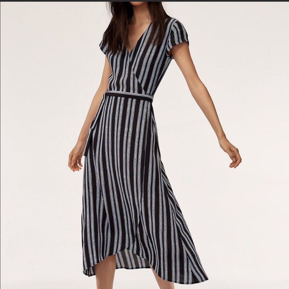 Aritzia Wilfred Free Wrap Dress